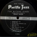 LES MCCANN, ORCHESTRA UNDER THE DIRECTION OF GERALD WILSON - LES MCCANN SINGS
